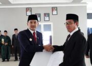 Walikota Tebing Tinggi Lantik dan Ambil Sumpah Muhammad Syah Irwan Sebagai Pj. Sekdako di Aula Balai Kota