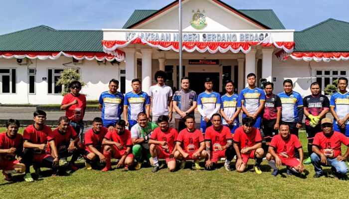 Kejari Sergai Gelar Laga Uji Coba Mini Soccer Lawan Forwakum Jelang Harlah Kejaksaan ke 80