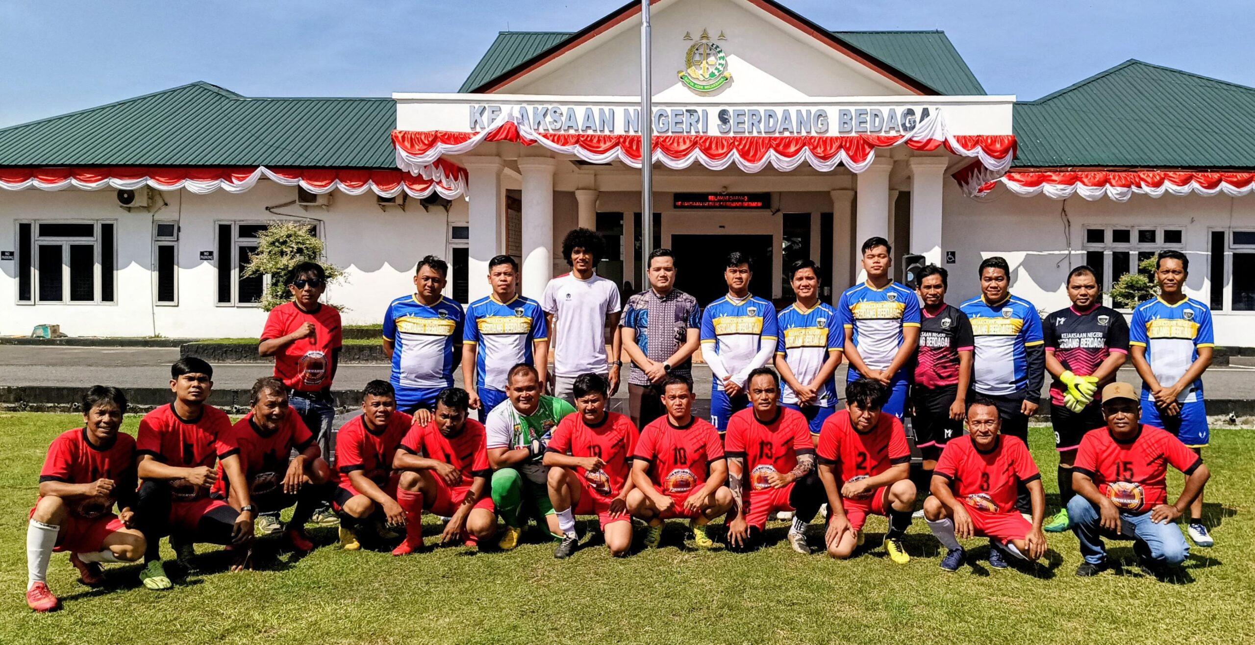 Kejari Sergai Gelar Laga Uji Coba Mini Soccer Lawan Forwakum Jelang Harlah Kejaksaan ke 80