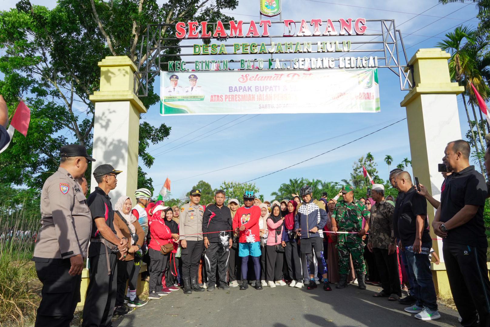 Resmikan Jalan Pegajahan Kahan - Gudang Garam, Bupati Sergai Minta Jaga Infrastruktur