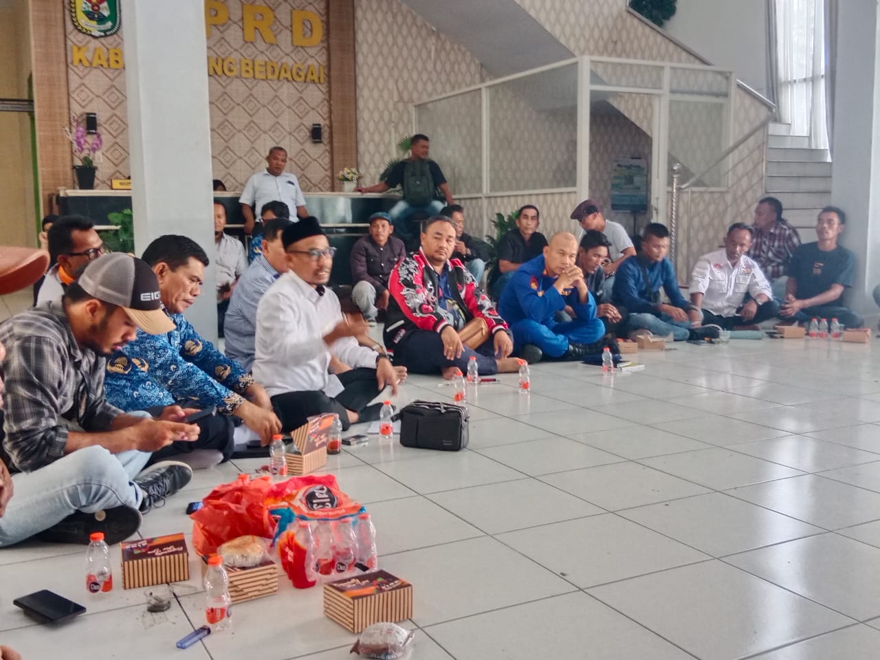 DPRD Sergai Gelar RDP, Nelayan Tradisional Desak Penertiban Kapal Pukat Trawl.