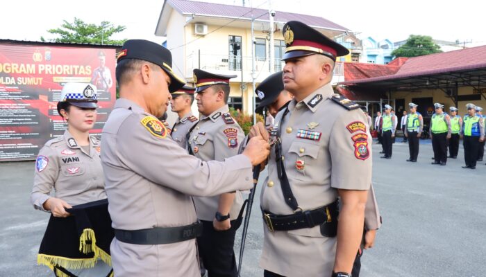 Mutasi Jabatan, Kapolres Tebing Tinggi Gelar Upacara Pelantikan Kasiwas dan Kapolsek Jajaran