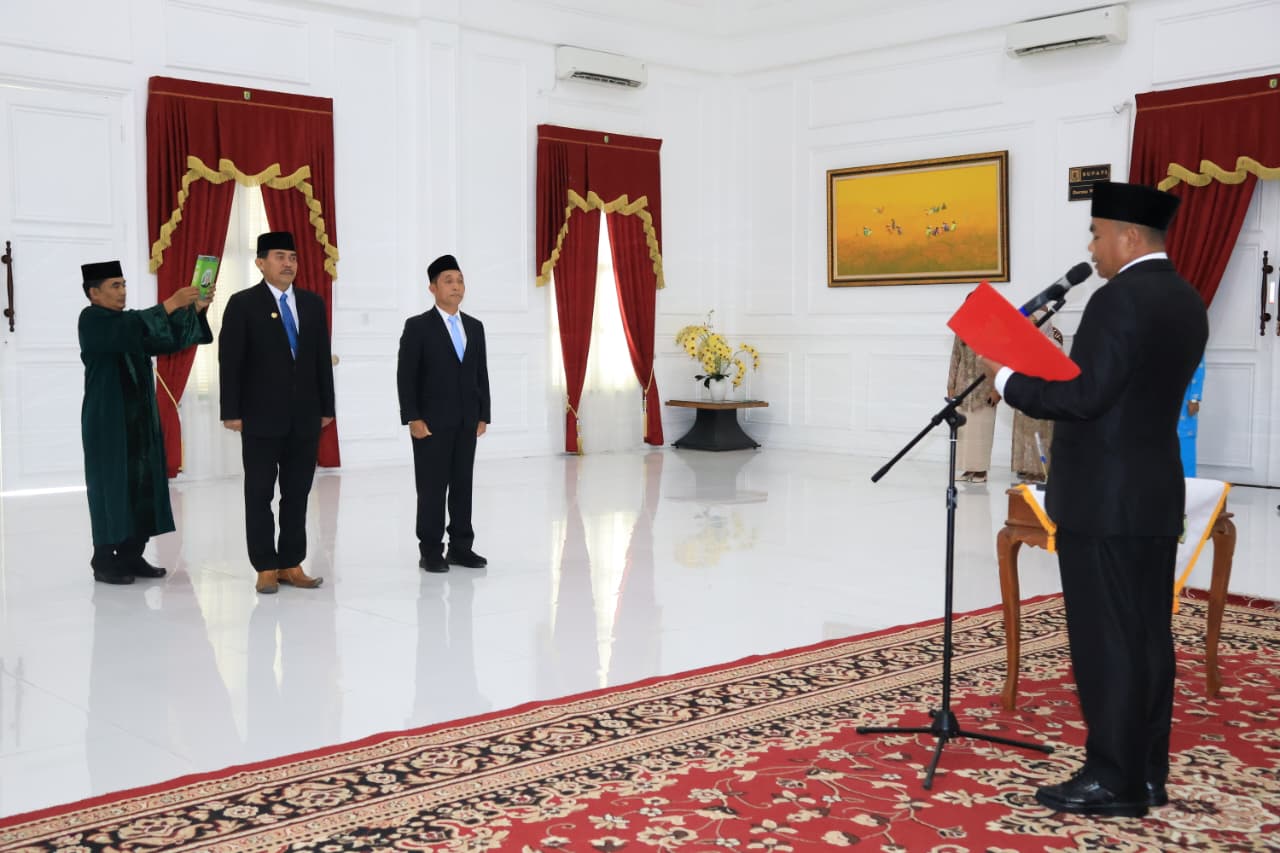 Bupati Sergai Lantik Dua Pejabat Pimpinan Tinggi Pratama Baru