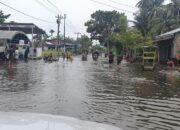 Banjir Rendam 2.350 Rumah di Sergai, Warga Bertahan di Rumah Meski Air Belum Surut.