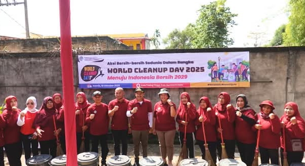 Gelar World Cleanup Day, Wali Kota Tebing Tinggi Komitmen Dukung Visi Nasional “Indonesia Bersih 2029”