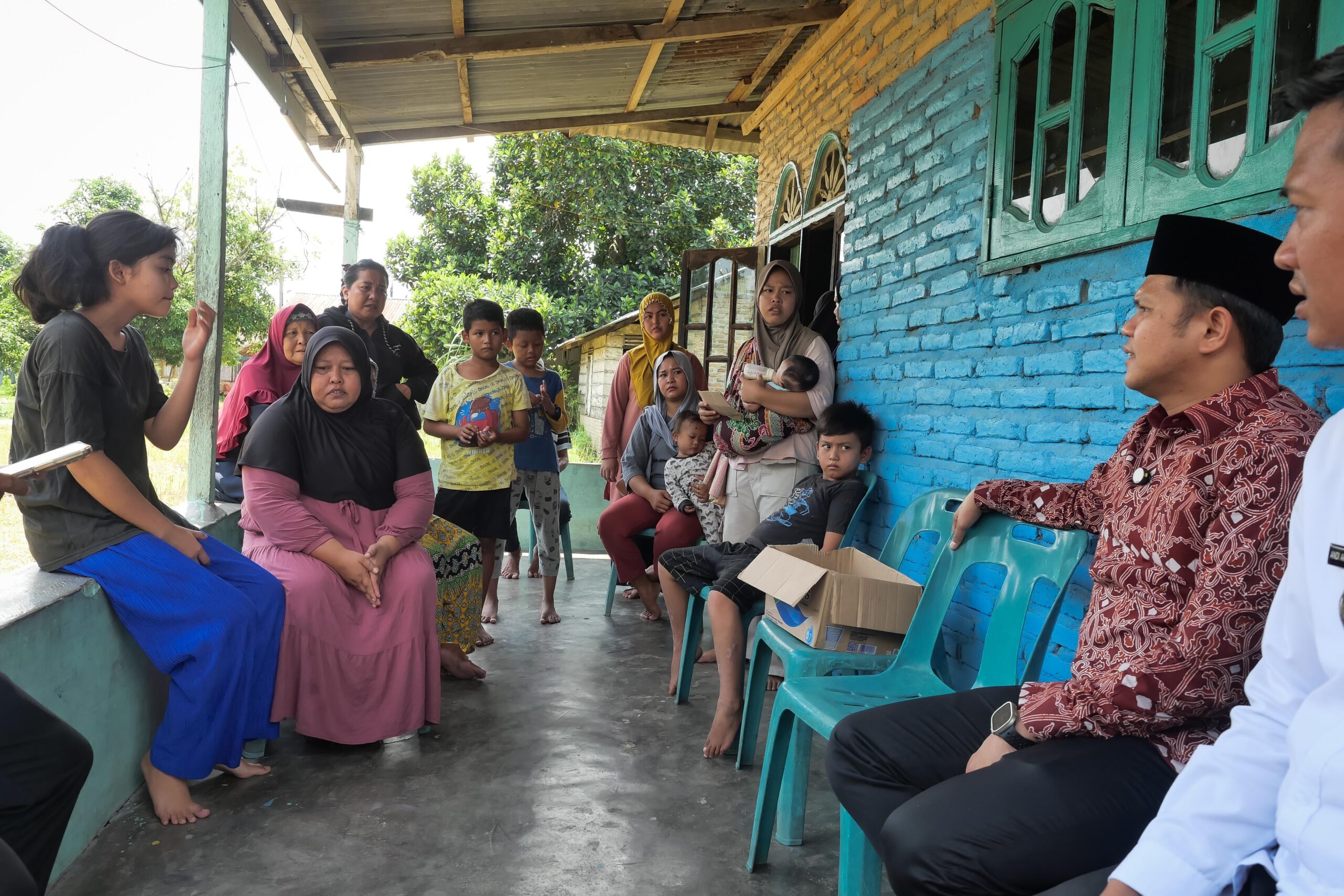 Wakil Bupati Serdang Bedagai Jenguk Keluarga Nelayan Tenggelam di Pantai Cermin