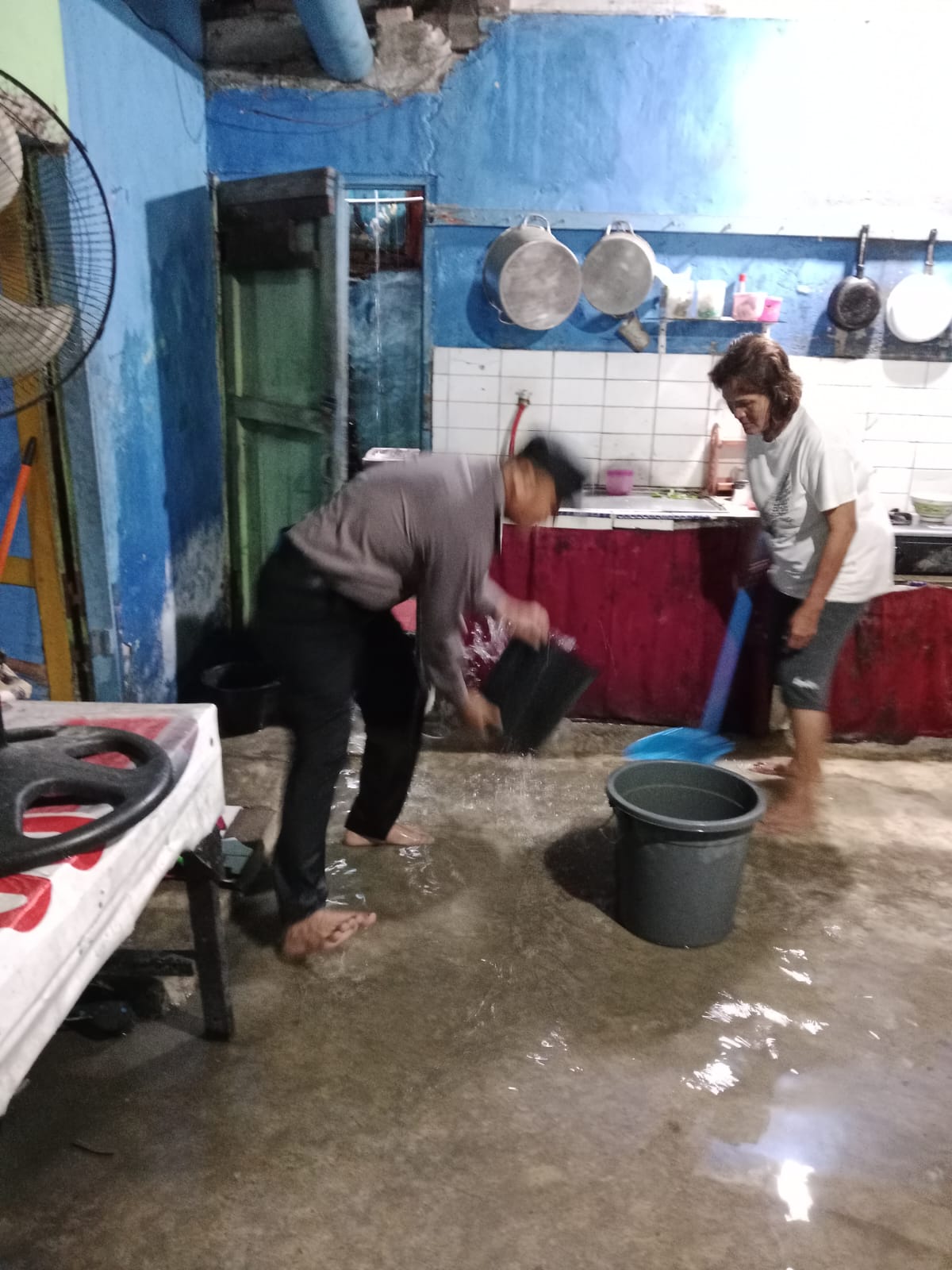 Kapolres Sergai Imbau Warga Waspada Cuaca Ekstrem, Personel Dikerahkan Bantu Korban Banjir