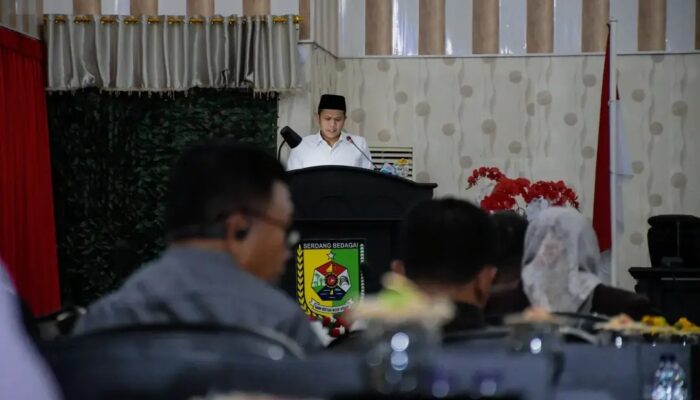 Paripurna Sahkan R-APBD 2026, Wabup Adlin Tambunan Wakili Bupati: “Ini Landasan Kita Menata 2026”.