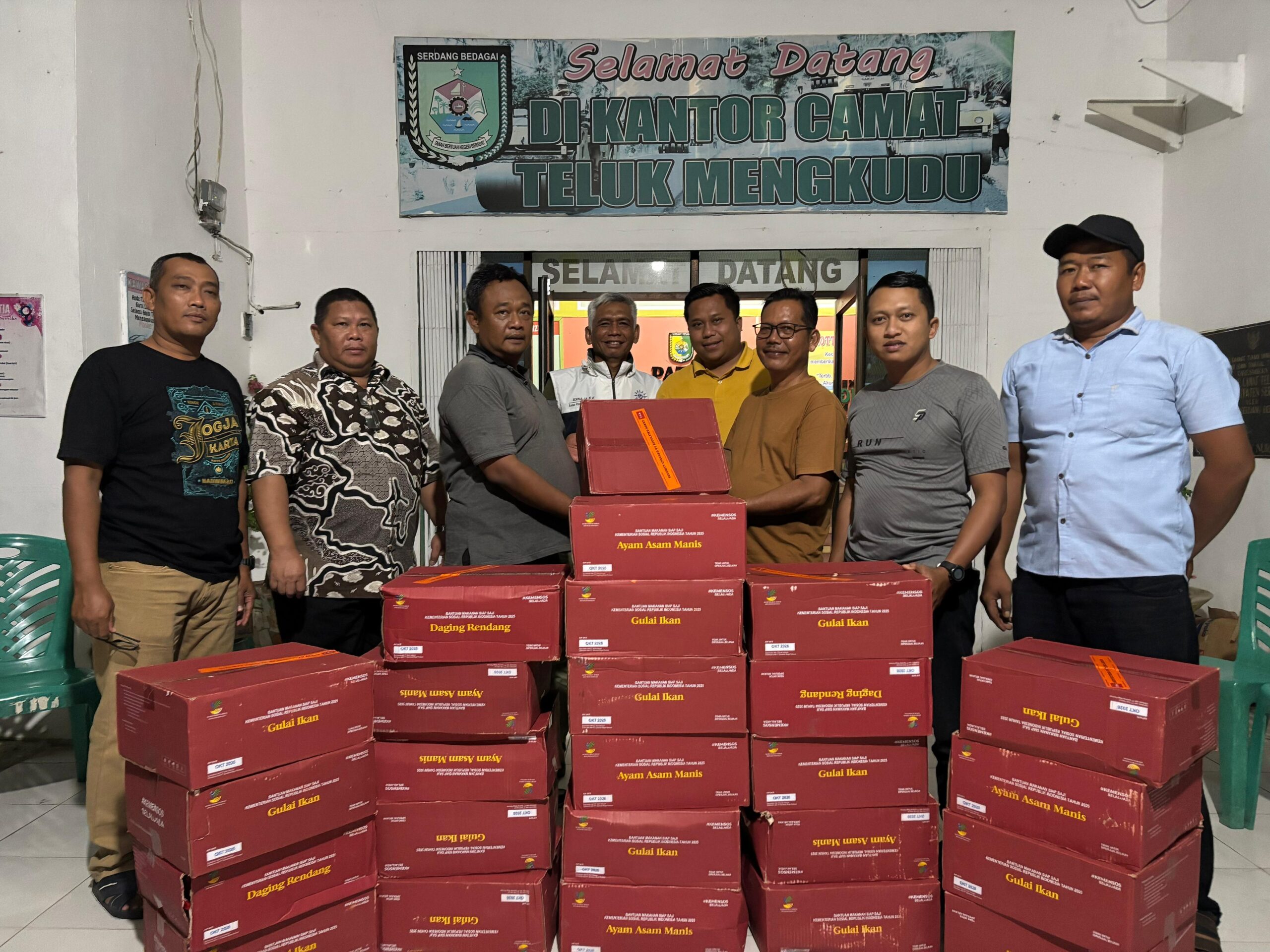 Anggota DPR RI Fraksi PKB Ashari Tambunan Salurkan Bantuan untuk Korban Banjir Sergai.