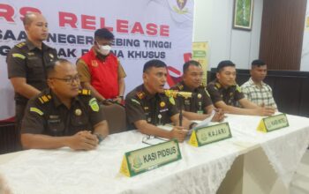 Korupsi Anggaran BBM, Kabid Sampah Dinas LH Tebing Tinggi Jadi Tersangka, Begini Paparan Kajari Korupsi Anggaran BBM, Kabid Sampah Dinas LH Tebing Tinggi Jadi Tersangka, Begini Paparan Kajari