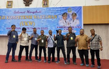 Darma Wijaya dan Adlin Tambunan Jadi Penyelamat Nilai UKW Wartawan Sergai. Darma Wijaya dan Adlin Tambunan Jadi Penyelamat Nilai UKW Wartawan Sergai.