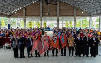 Wabup Adlin Tambunan Hadiri Natal PGID Sergai, Ajak Masyarakat Jaga Toleransi. Wabup Adlin Tambunan Hadiri Natal PGID Sergai, Ajak Masyarakat Jaga Toleransi.