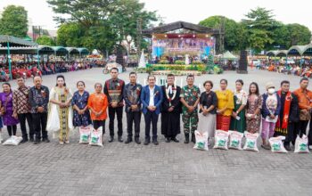 Hadir di Perayaan Natal Oikumene, Walikota Tebing Tinggi Ajak Umat Kristiani Dukung Program Pemerintah Hadir di Perayaan Natal Oikumene, Walikota Tebing Tinggi Ajak Umat Kristiani Dukung Program Pemerintah