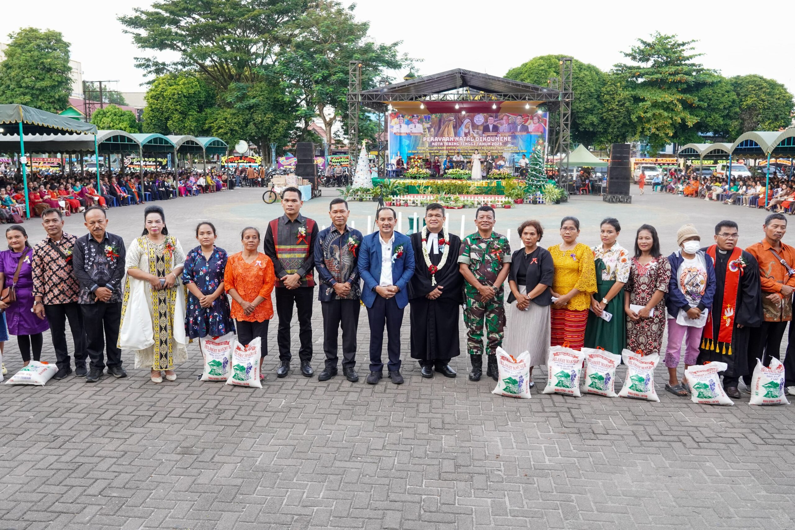 Hadir di Perayaan Natal Oikumene, Walikota Tebing Tinggi Ajak Umat Kristiani Dukung Program Pemerintah