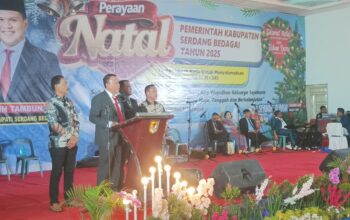 Empat Anggota DPRD Serdanbedagai Hadiri Perayaan Natal ASN, Ketua DPRD Tekankan Gotong Royong. Empat Anggota DPRD Serdanbedagai Hadiri Perayaan Natal ASN, Ketua DPRD Tekankan Gotong Royong.