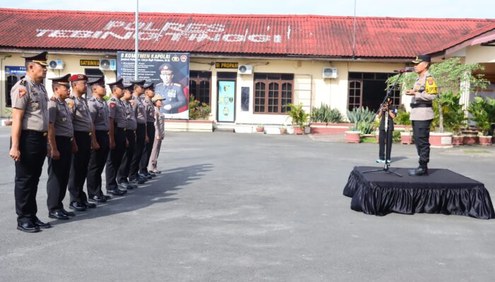 46 Personel Polri dan ASN Naik Pangkat, Kapolres Tebing Tinggi Pimpin Upacara dan Ucapkan Selamat